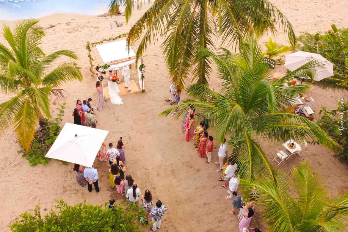 Boda en Puerto Viejo Costa Rica - Playa Punta Uva